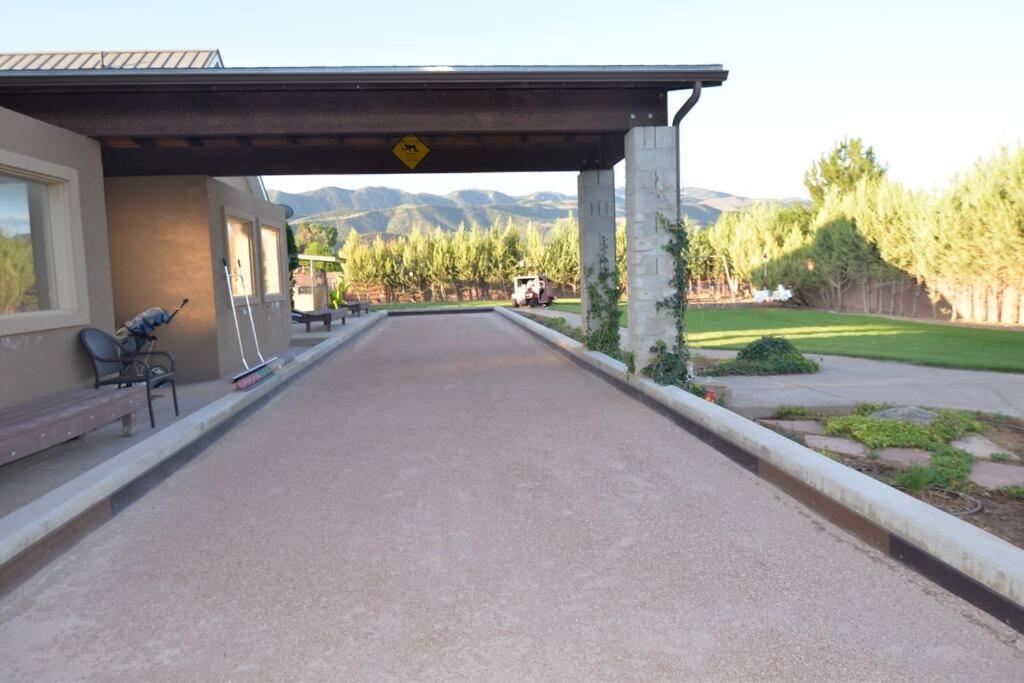 Tacit Shadow Resort Paradise Deluxe Suite, Gym, Coffee Bar, Hot-Tub, Free Laundry, Food Available Parowan Esterno foto