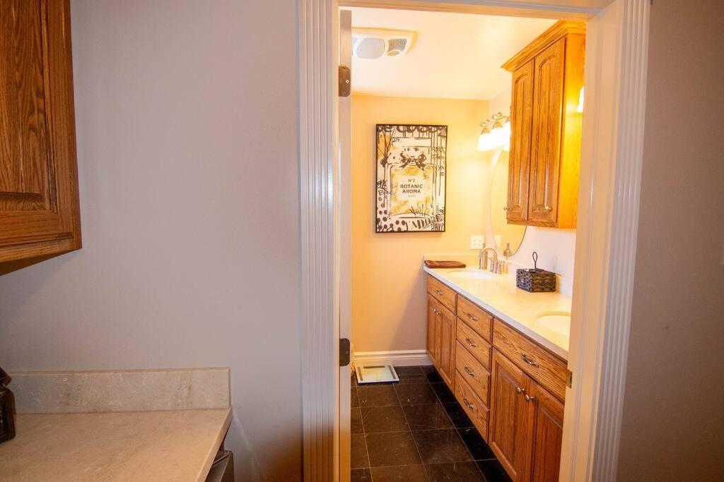 Tacit Shadow Resort Paradise Deluxe Suite, Gym, Coffee Bar, Hot-Tub, Free Laundry, Food Available Parowan Esterno foto
