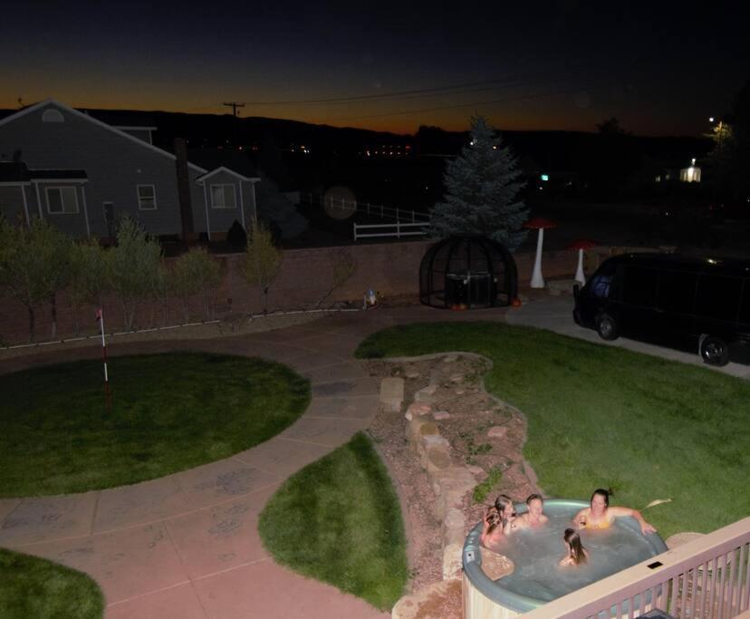 Tacit Shadow Resort Paradise Deluxe Suite, Gym, Coffee Bar, Hot-Tub, Free Laundry, Food Available Parowan Esterno foto